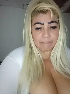 BonniAdams live