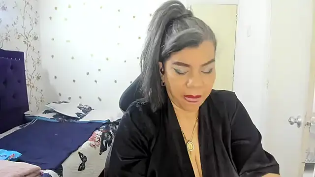 vikyadams live