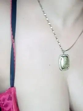 Naughty-Yousra live