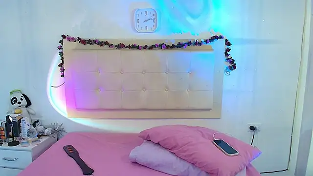 Mitchell_diaz live