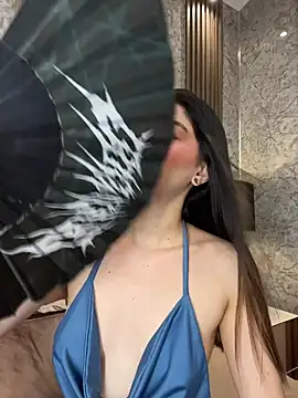 evelyn_hills live