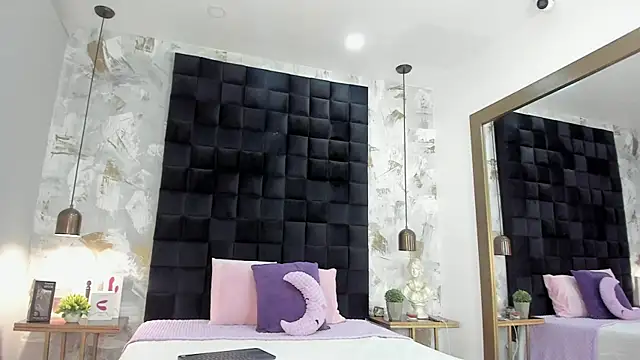 CharlotteG_ live