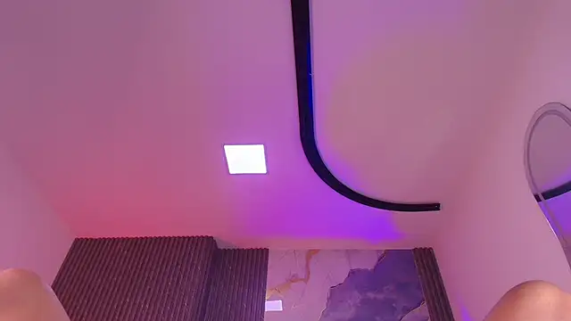 hot_dione live