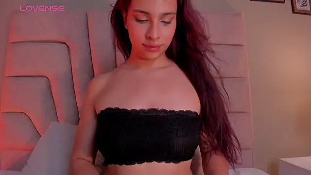 nova_silk live