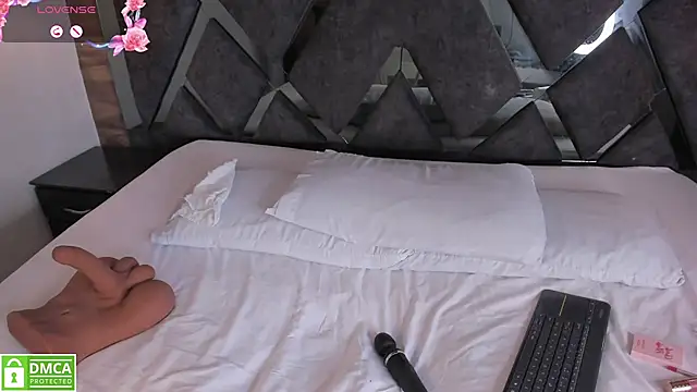 Rose__Evans__ live