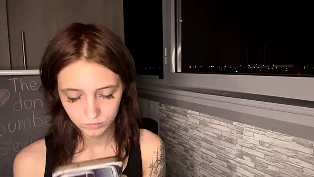 AntoinetteCrispell live