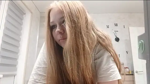 KarinaBestie live