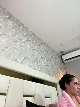 MiaFarkash live