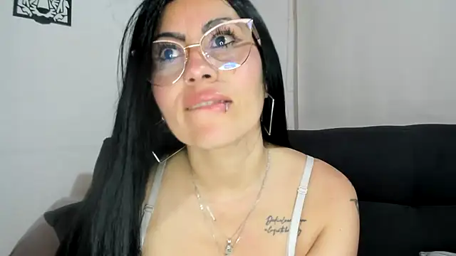 Tania_mature live