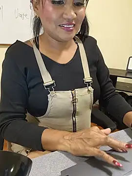 Ariana_Rodriguez live