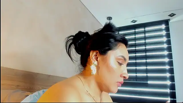AnushaKumari live