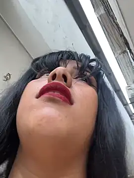 Alexia_Lerner live