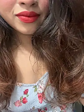 Yours_riya11 live