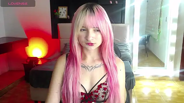 _Charlotte_Collins_ live