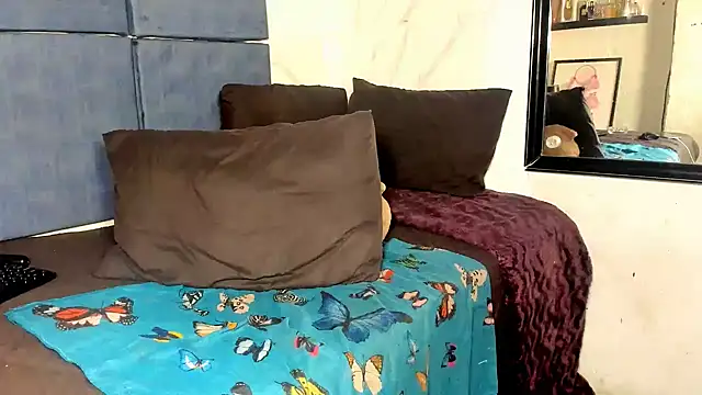 Ebonydollxx live