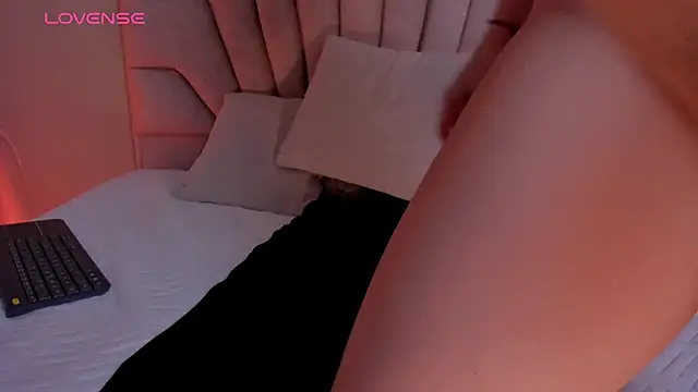 nova_silk live