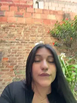 Emily_Gomezz live