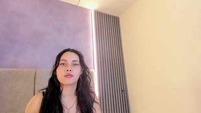 ElaVictoria live