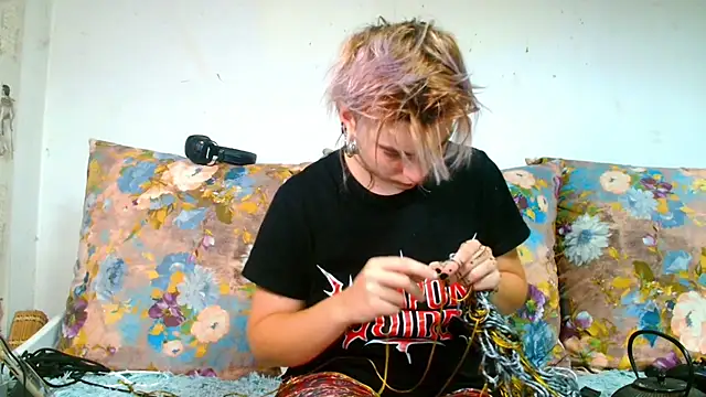 Sophie_Bell live