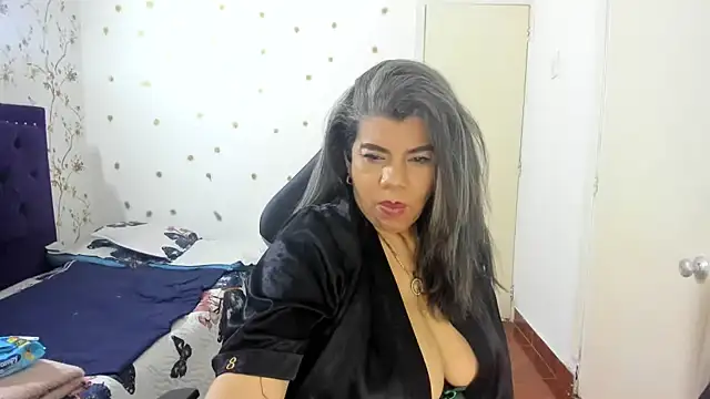 vikyadams live