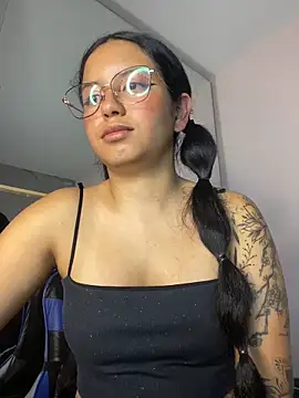 Rosita_forever_ live