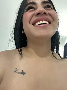 zoe_martinez live