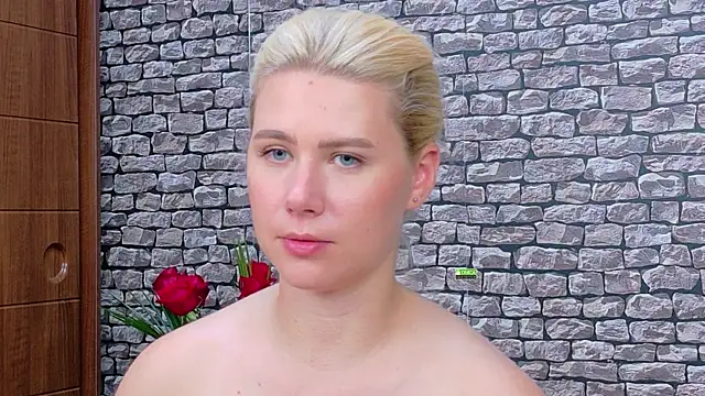 CuteBlondeMe live