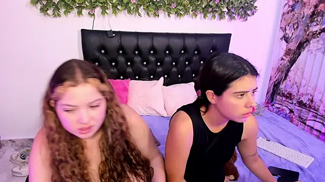 valeria_and_zoe live