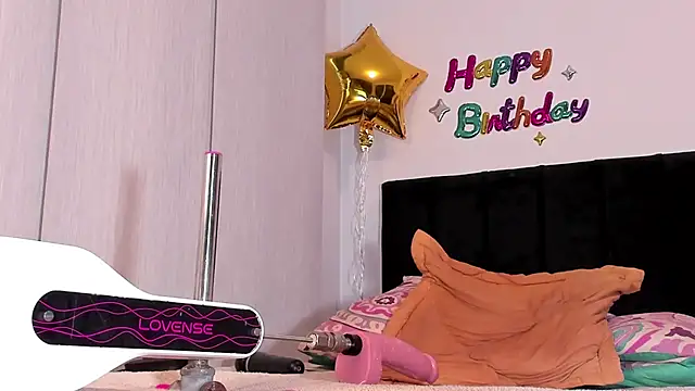 elliesantos_ live