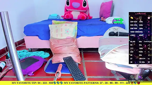 AriannaLewiis live