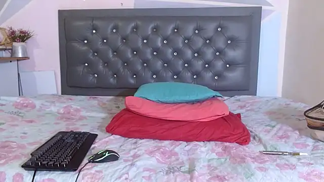 Kylie_Jennerr live