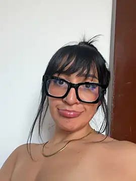 Charlottee01- live
