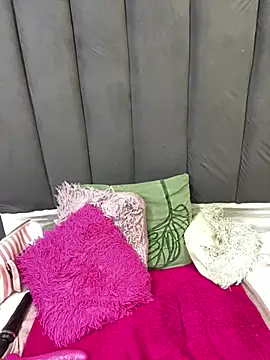 LonelyQueenxx25 live