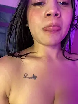 zoe_martinez live