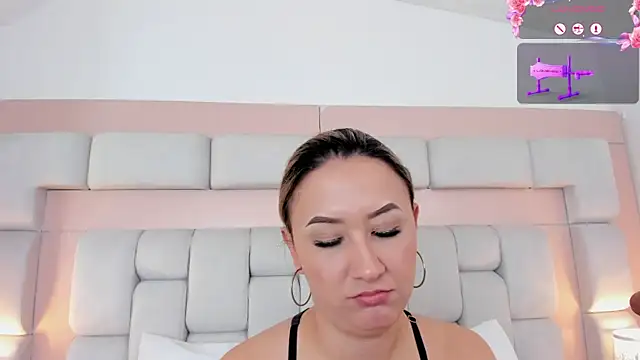Arianna_Davis live