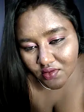 horny_diana live