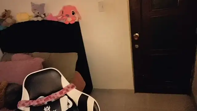 KatianPierce live