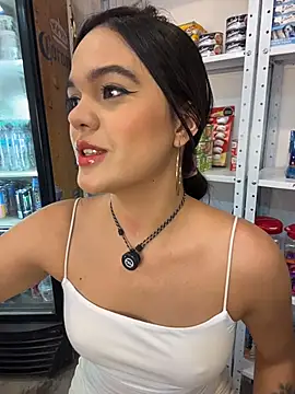 Bella-Ferrer live