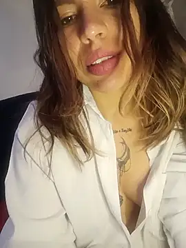 CleoDely live