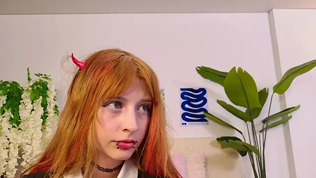 VixenLuxe live