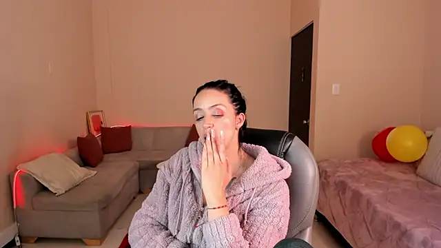 Kristen_Garner live