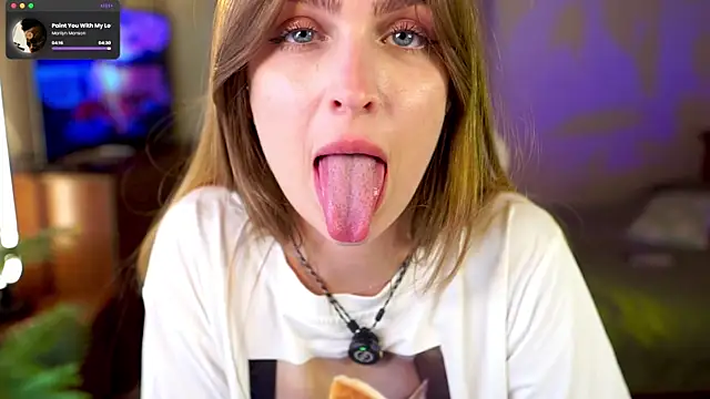 Kamila_icee live