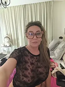 lolavalecuatro live