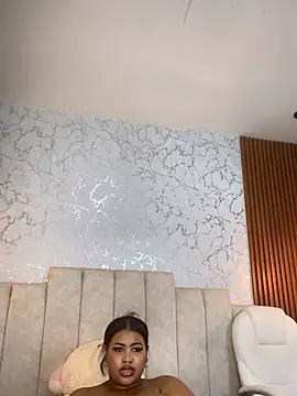 AinaraJimenez live