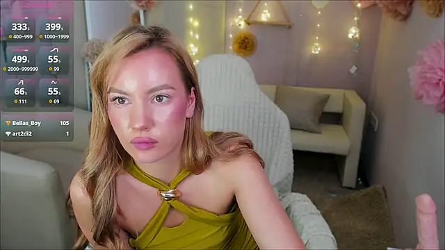 _BellaClark live