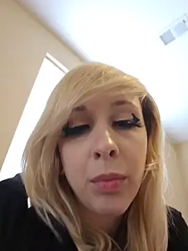 AmethystFoxx live