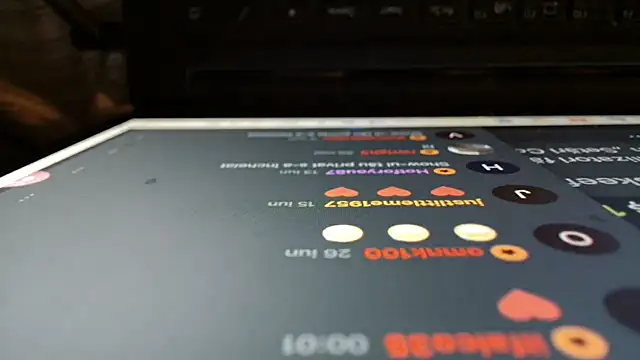 _CattrinaVegas_ live