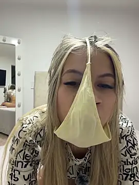 Mia_Rosee1 live
