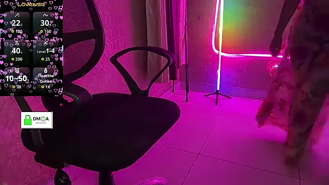 Diamond_Girl__ live