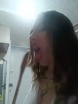 CleoDely live